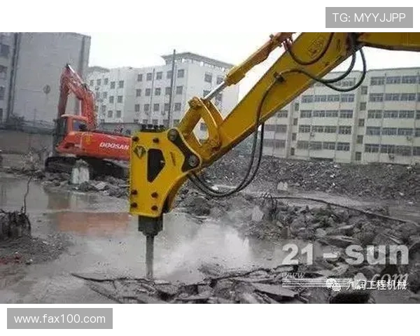 挖掘机破碎管路改装要点